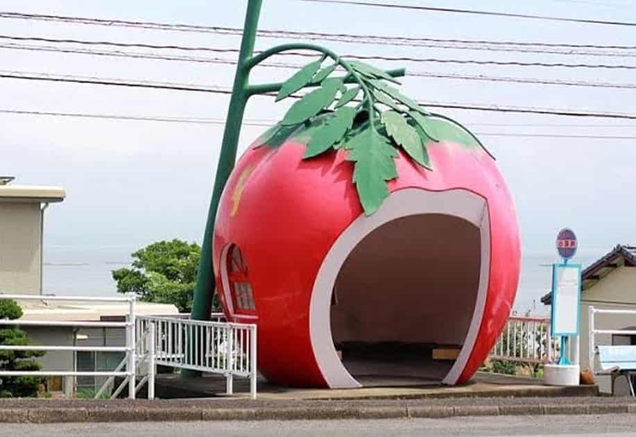 Japan's Fruit-Shaped Bus Stops